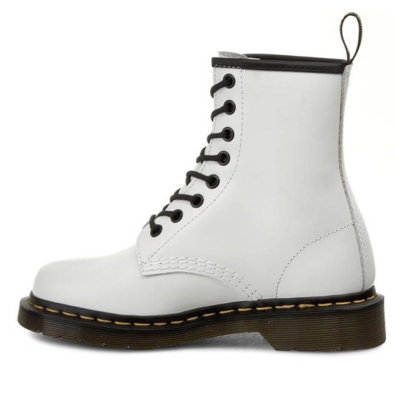 DR. MARTENS 8 EYE BOOT