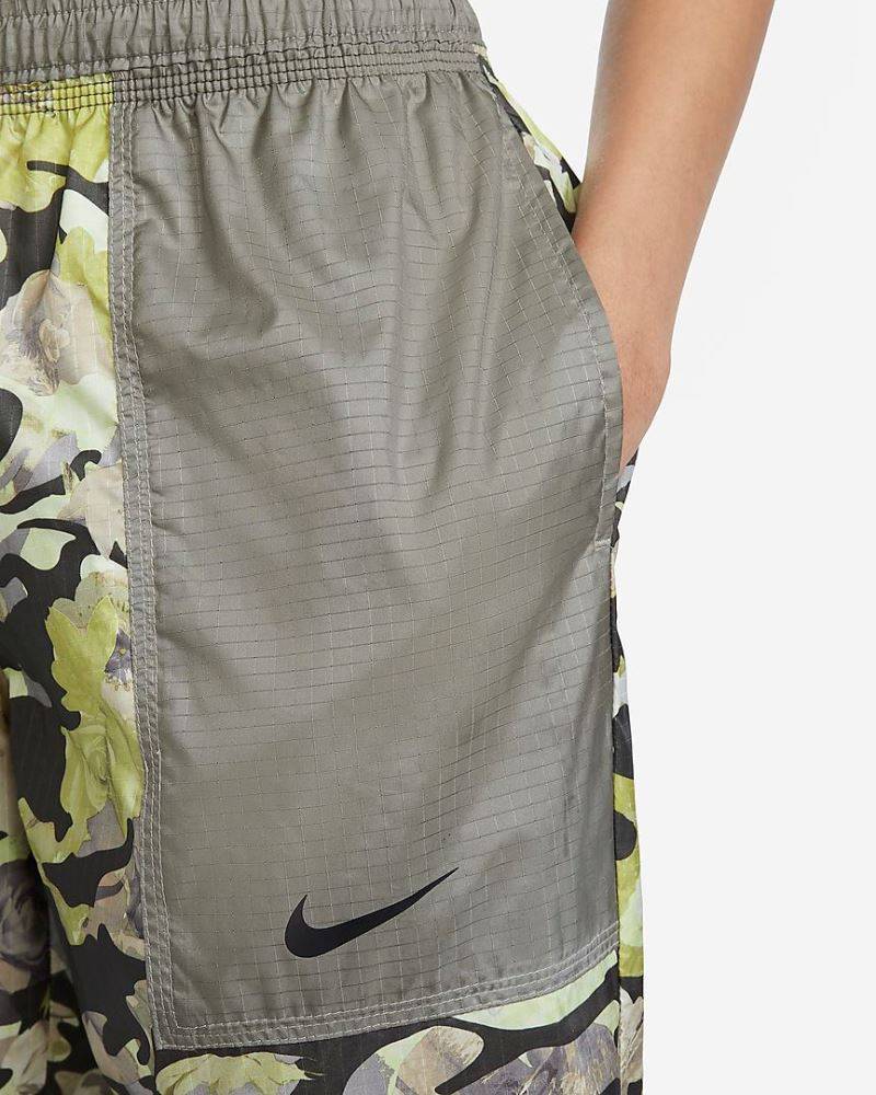 NIKE WOMENS WOVEN ALL-OVER-PRINT P&G JOGGER