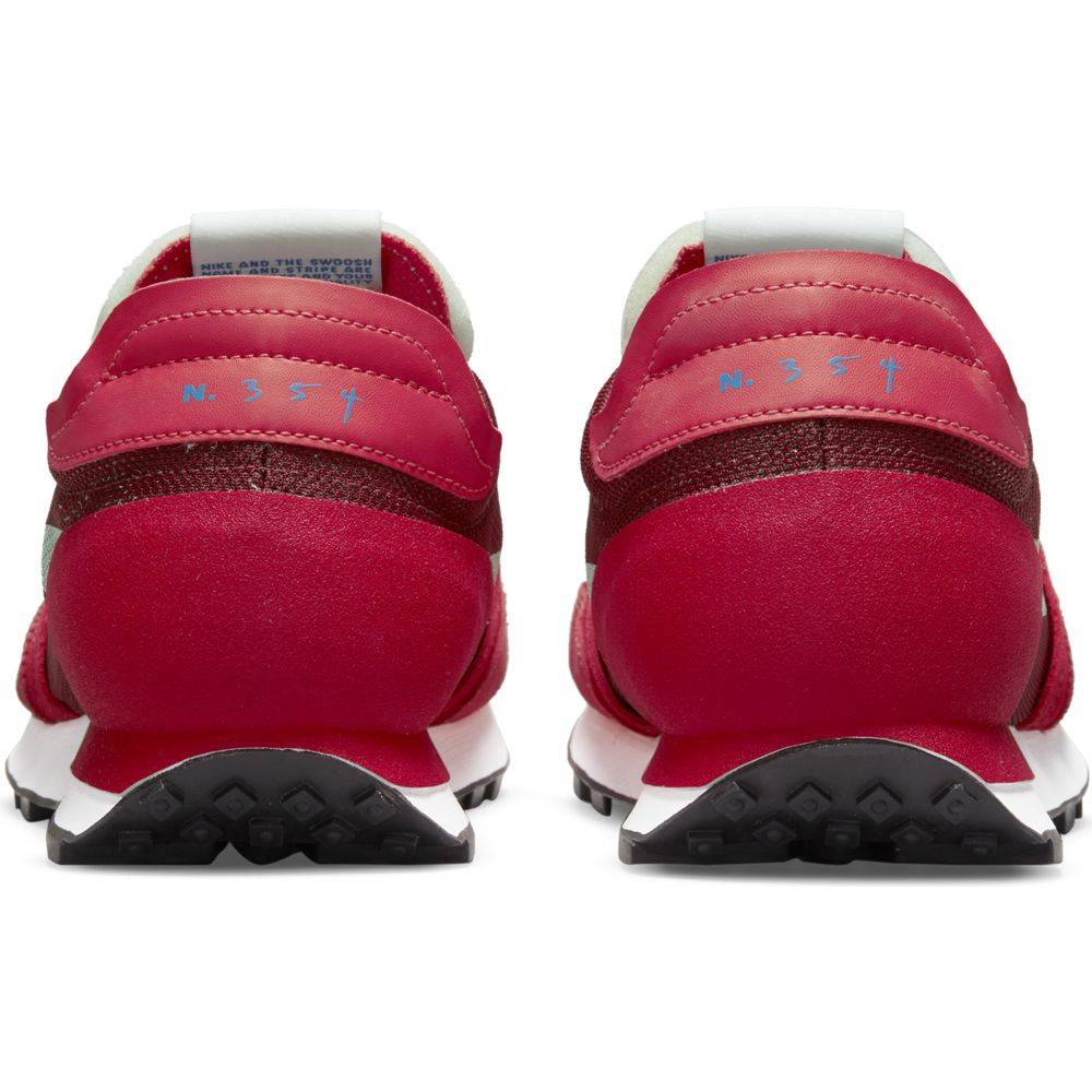 NIKE DAYBREAK TYPE SNEAKERS