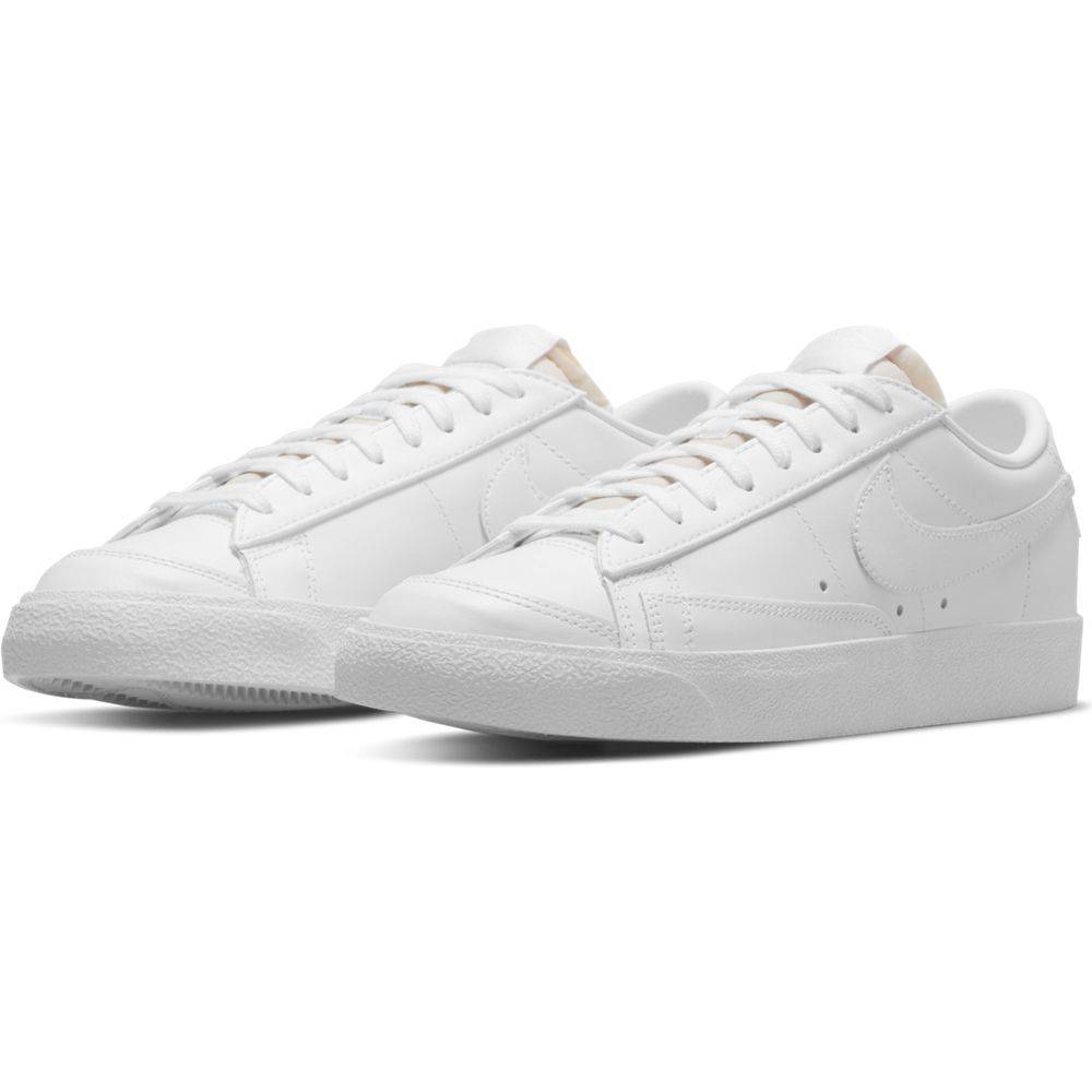 NIKE WOMENS BLAZER LOW '77