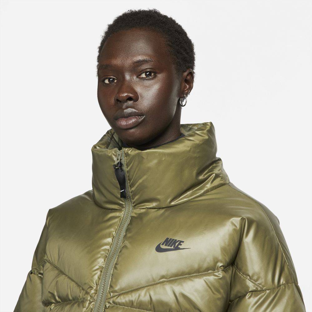 NIKE SPORTSWEAR WOMENS THERMA-FIT CITY JACKET