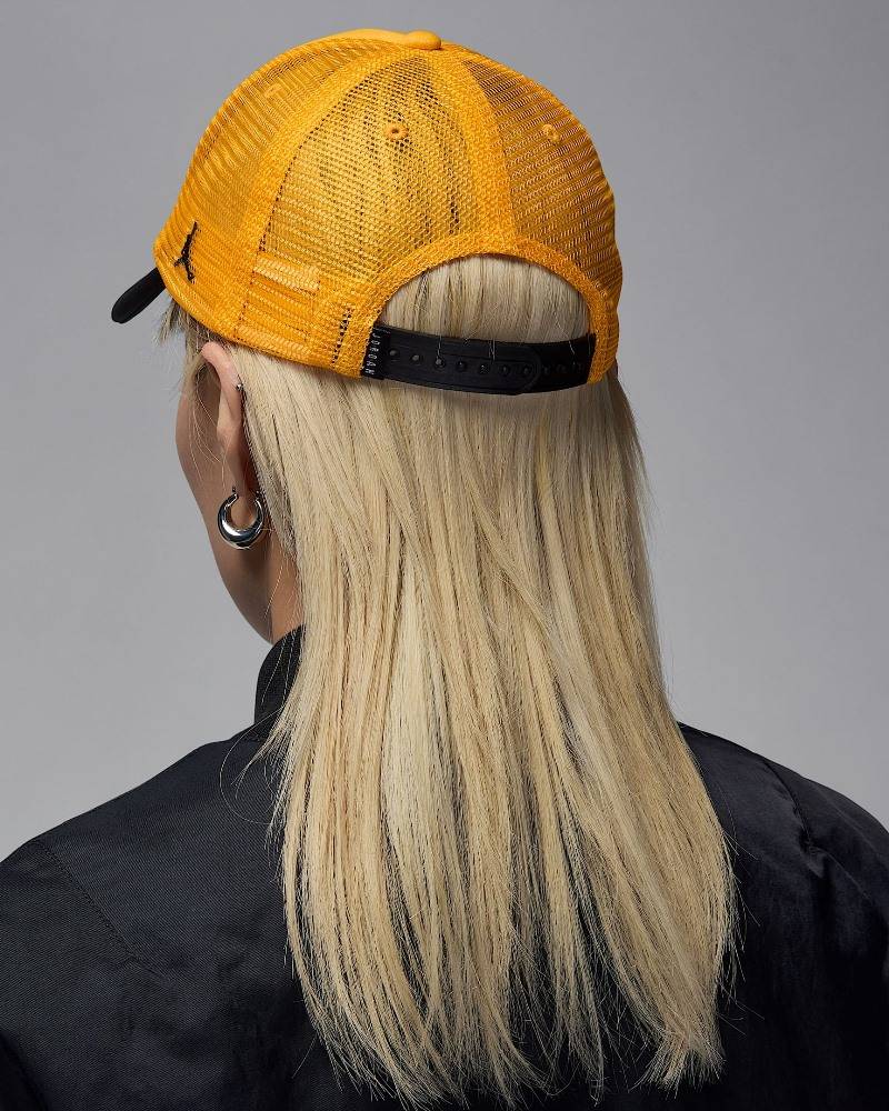 NIKE JORDAN FOAM TRUCKER HAT