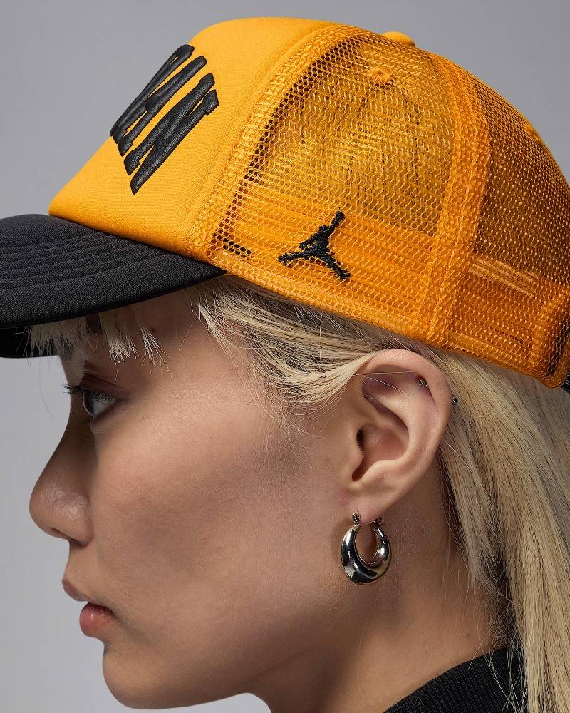 NIKE JORDAN FOAM TRUCKER HAT