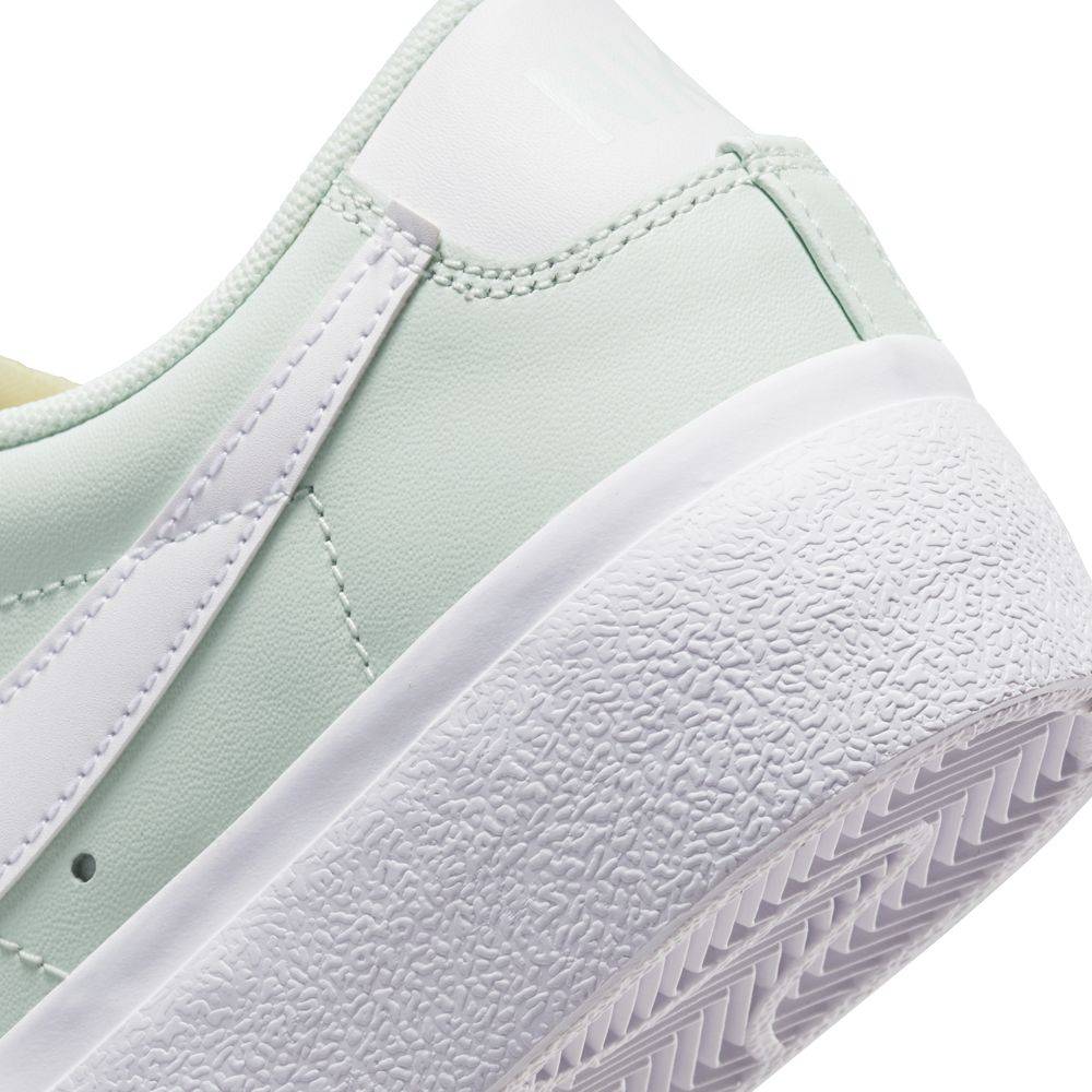 NIKE WOMENS BLAZER LOW PLATFORM