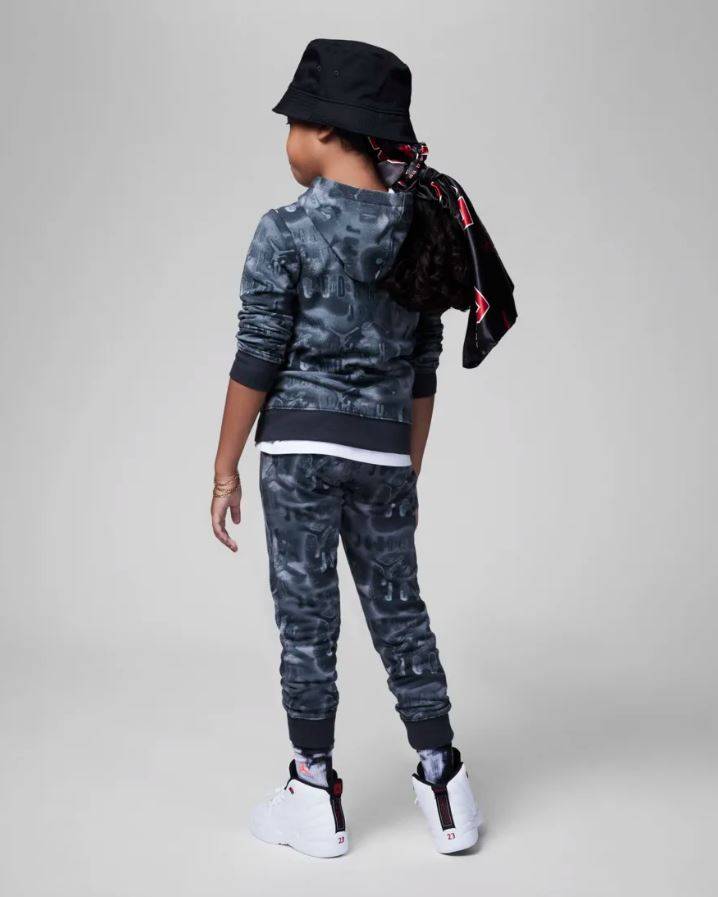 NIKE JORDAN LITTLE GIRLS ALL-OVER-PRINT FLEECE SET