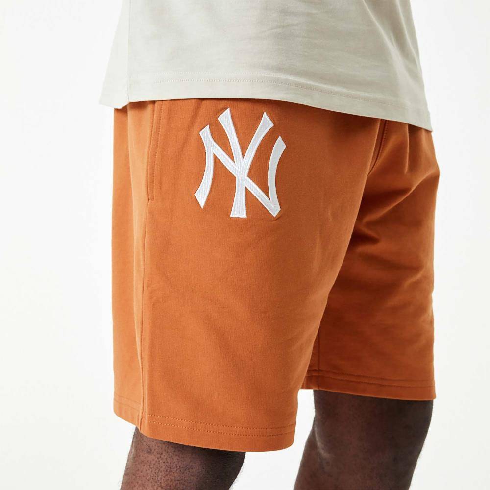 NEW ERA NEW YORK YANKEES ESSENTIAL SHORTS