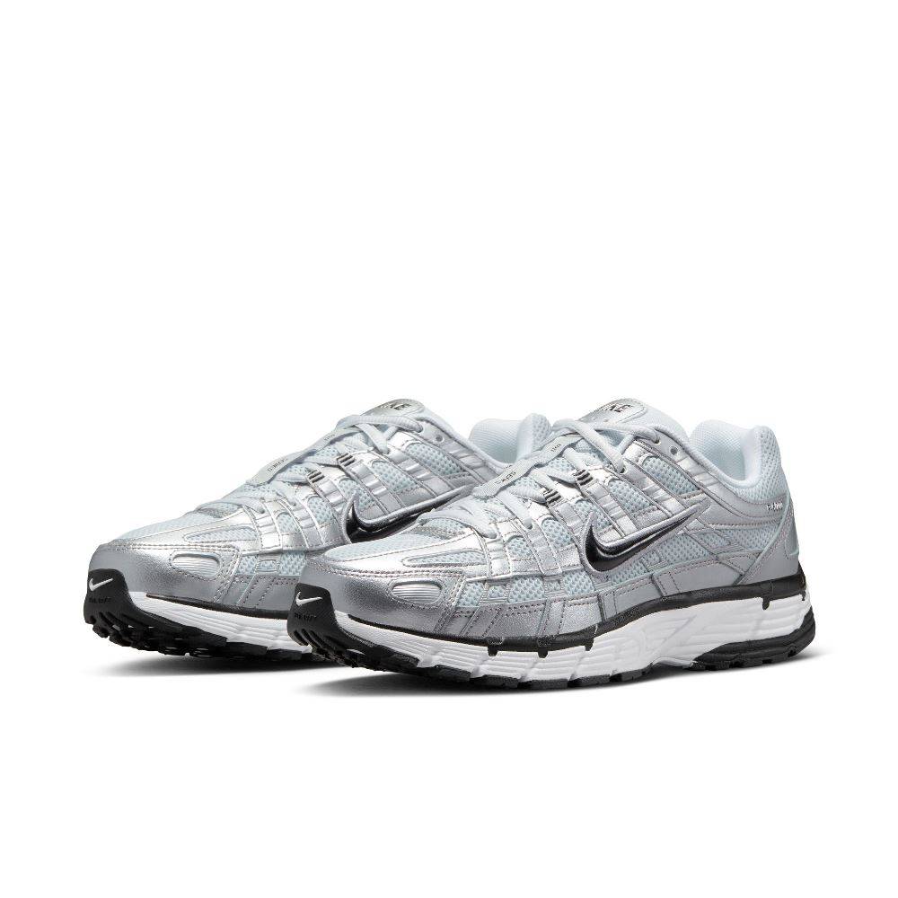 NIKE WOMENS P-6000