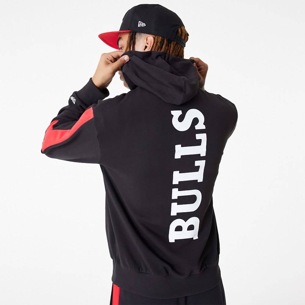NEW ERA NBA COLOUR BLOCK OVERSIZED HOODY CHICAGO BULLS