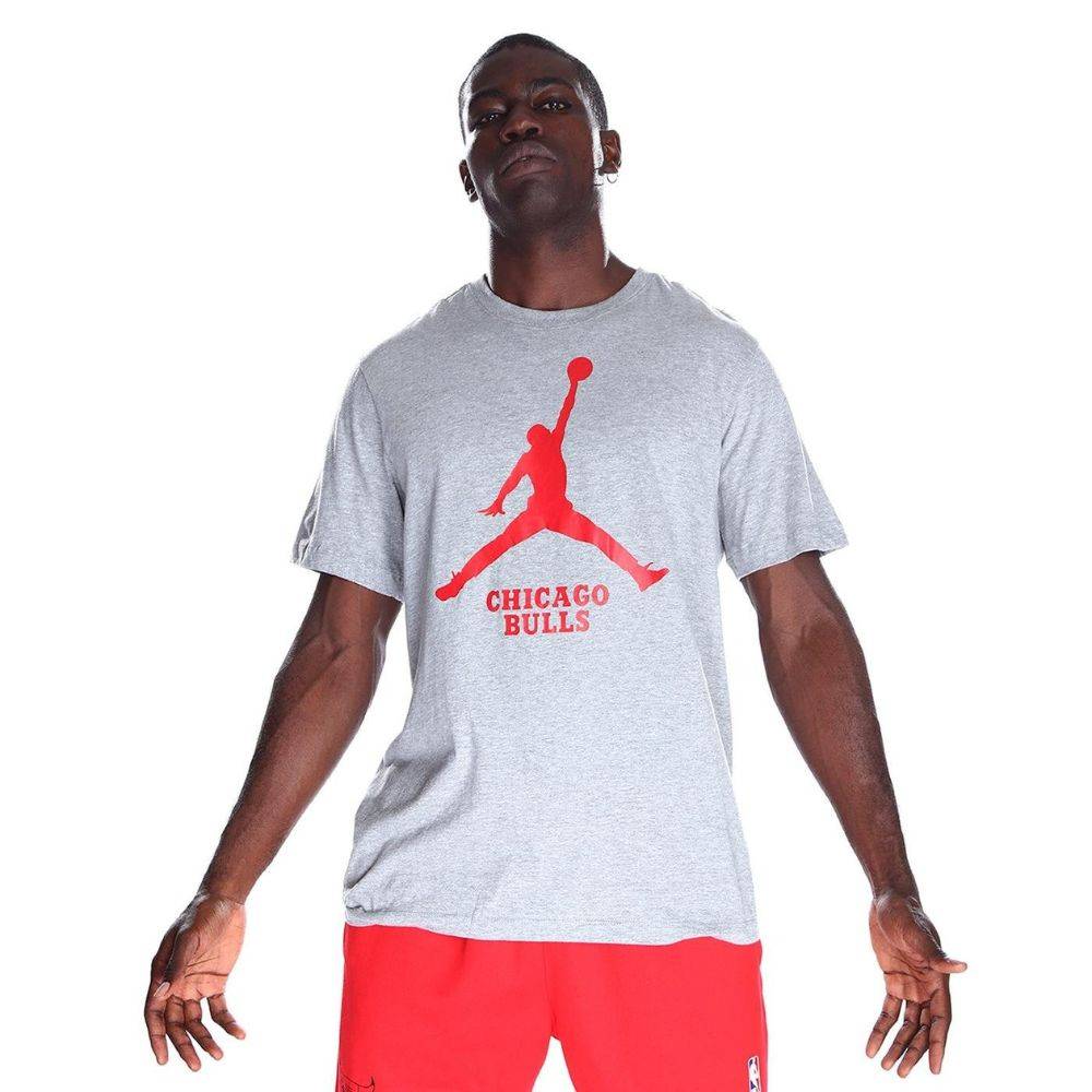 NIKE NBA JORDAN CHICAGO BULLS ESSENTIALS SS TEE