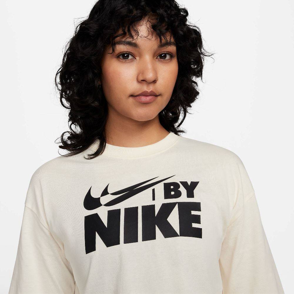 NIKE SPORTSWEAR WOMENS CROPPED TEE