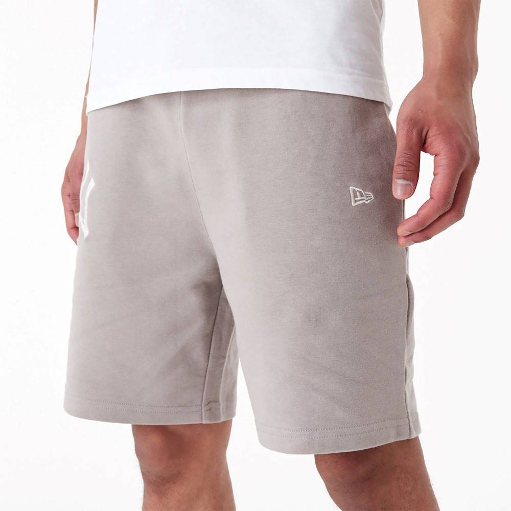 NEW ERA NEW YORK YANKEES LEAGUE ESSENTIAL SHORTS