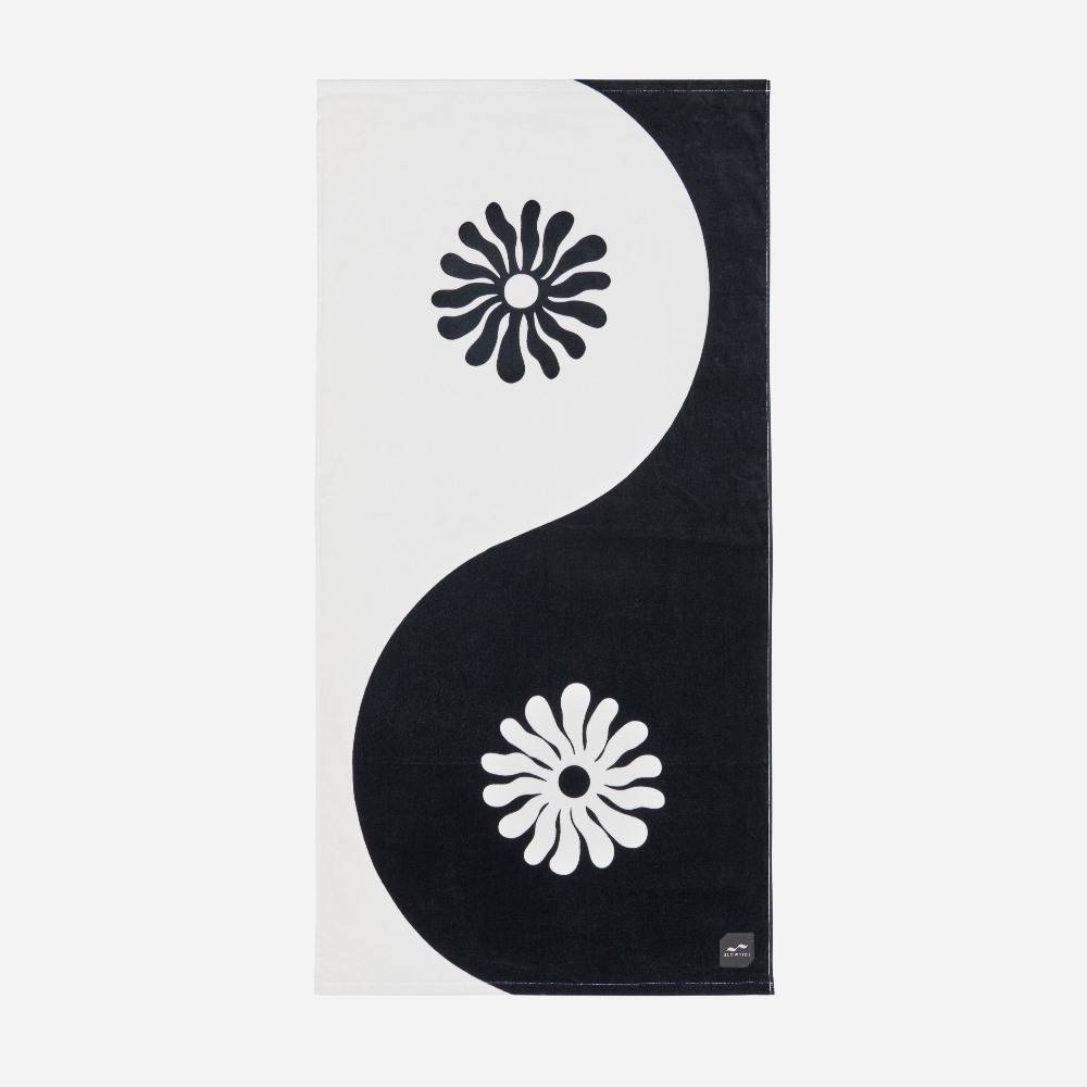 SLOWTIDE BOTANICAL BALANCE BEACH TOWEL (76CM X 152CM)