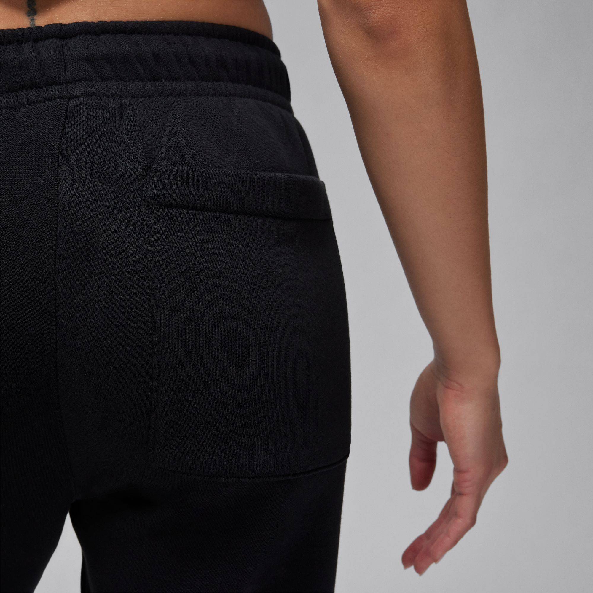 NIKE JORDAN FLIGHT ARTIST SERIES BY JAMMIE HOLMES