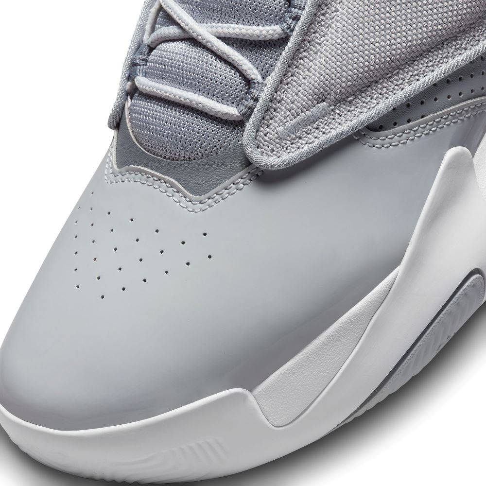 NIKE JORDAN MAX AURA 4