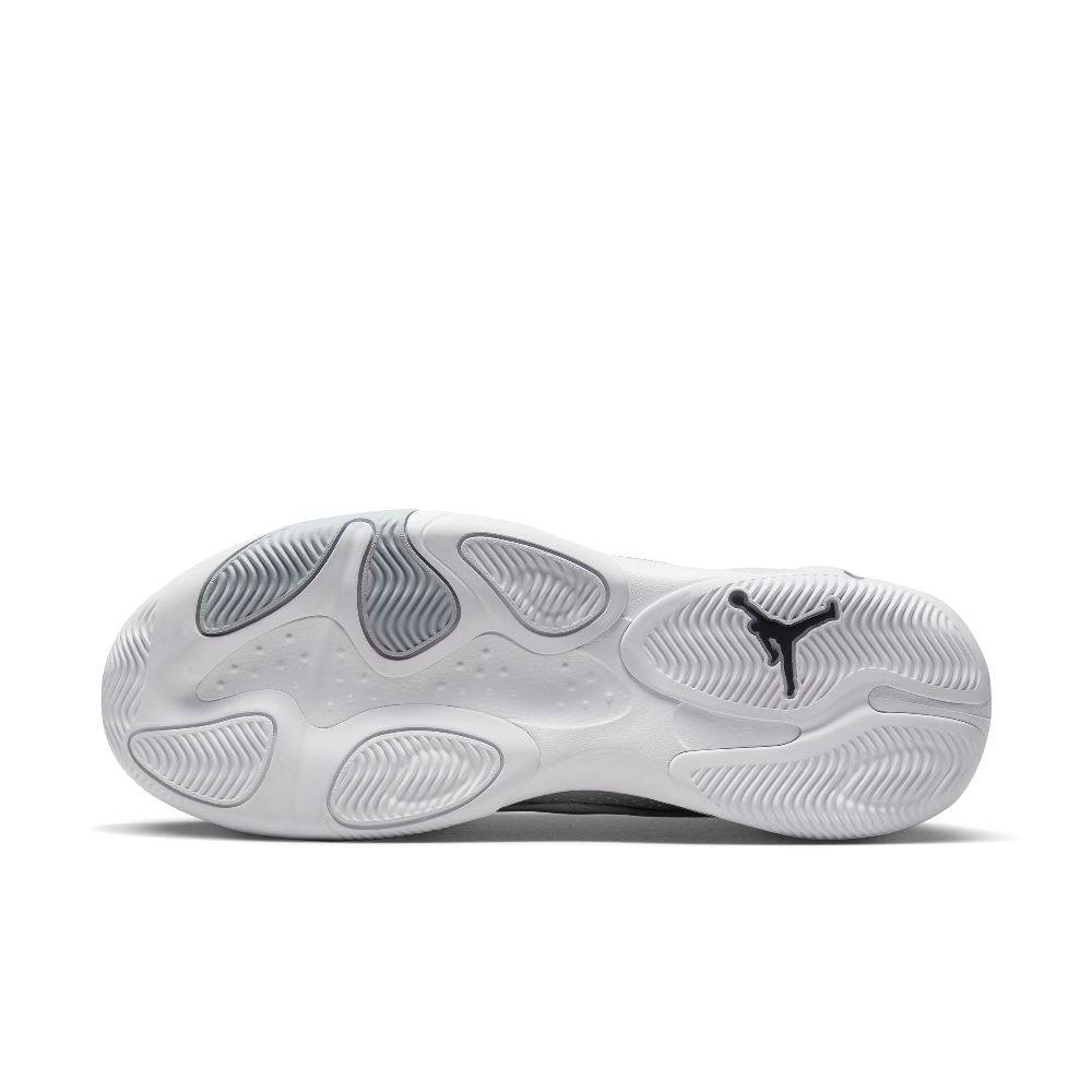 NIKE JORDAN MAX AURA 4