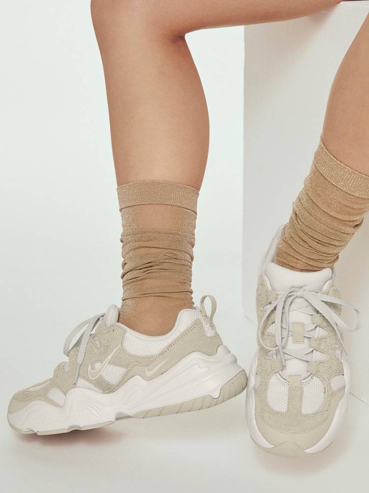 NIKE WOMENS TECH HERA