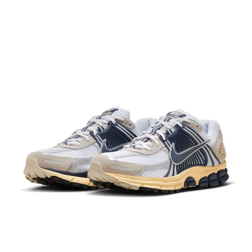 NIKE AIR ZOOM VOMERO 5