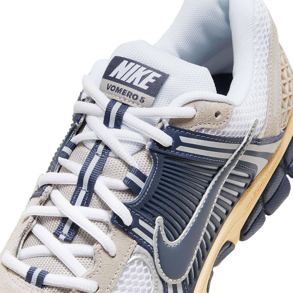 NIKE AIR ZOOM VOMERO 5