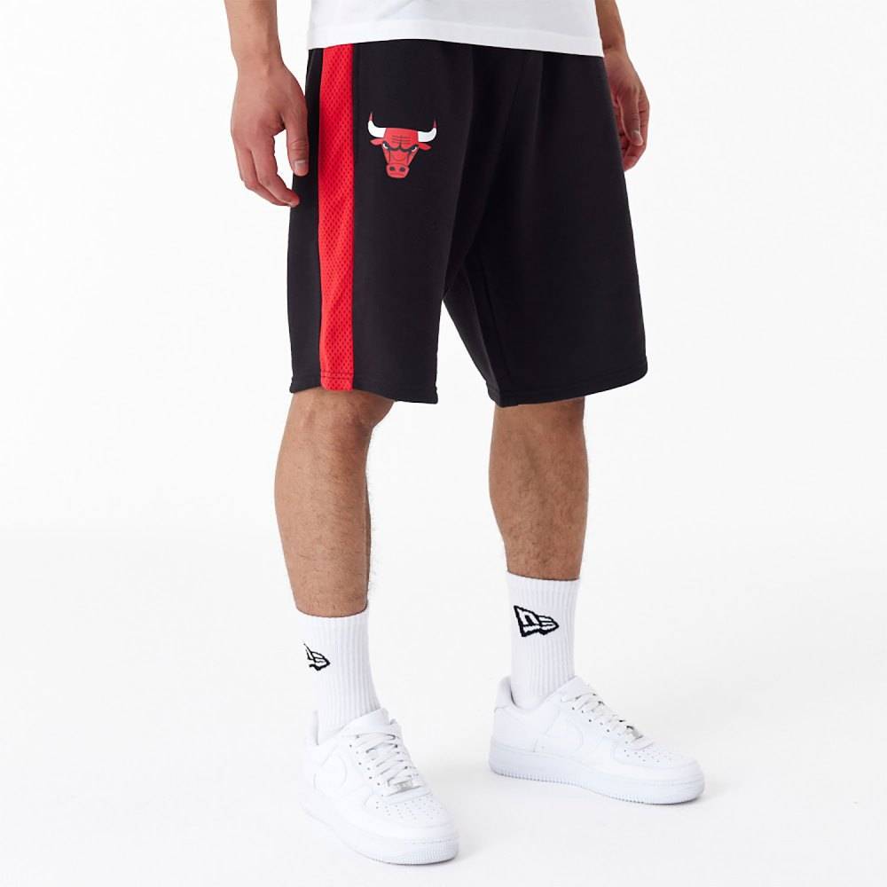 NEW ERA CHICAGO BULLS NBA MESH PANEL OVERSIZED SHORTS