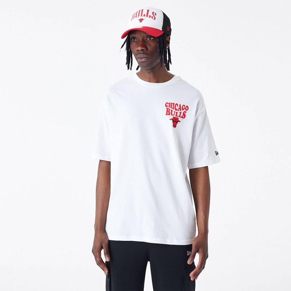 NEW ERA CHICAGO BULLS NBA SCRIPT OVERSIZED T-SHIRT