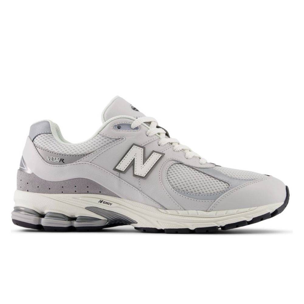 NEW BALANCE 2002R LIFESTYLE SNEAKERS