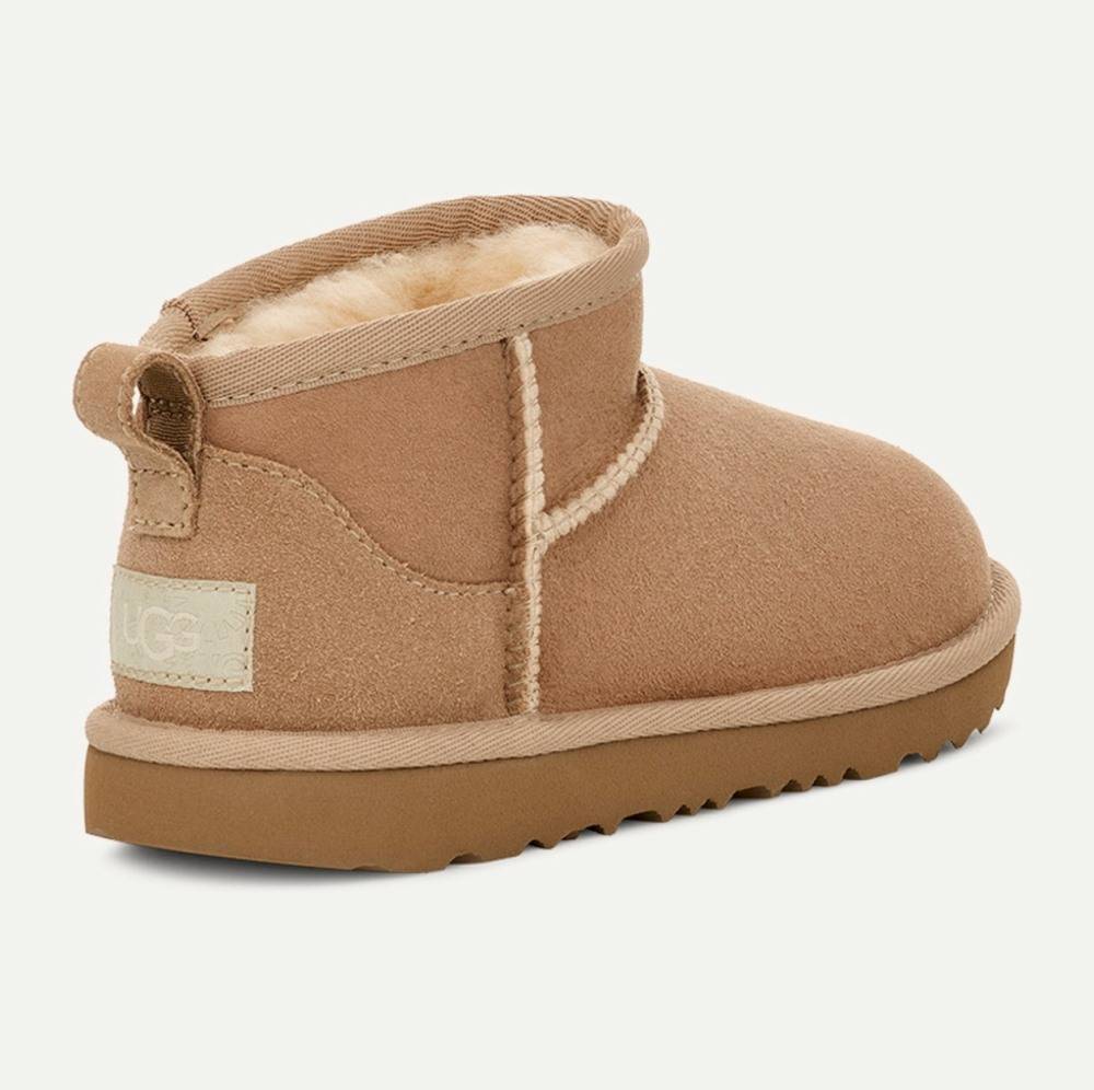 UGG CLASSIC ULTRA MINI KIDS BOOT