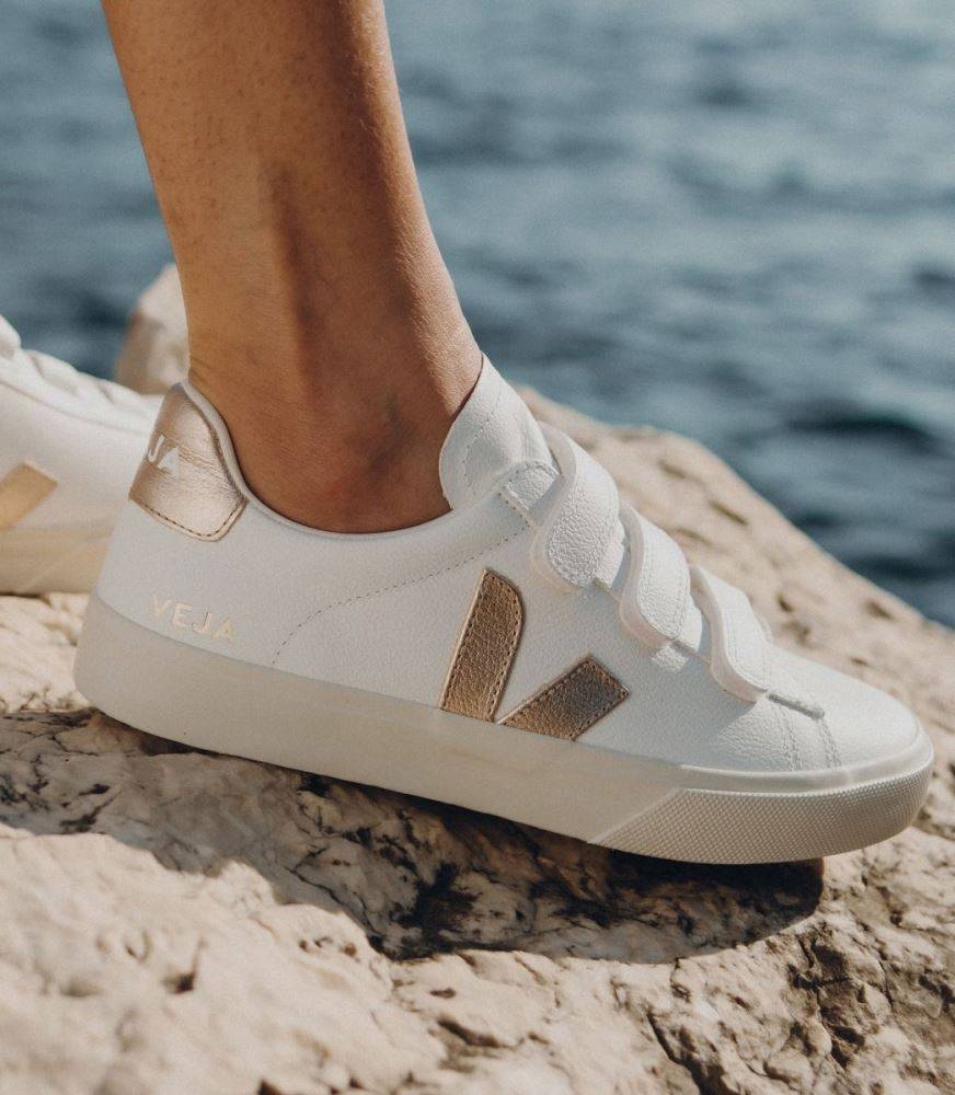 VEJA RECIFE CHROME-FREE LEATHER WMNS