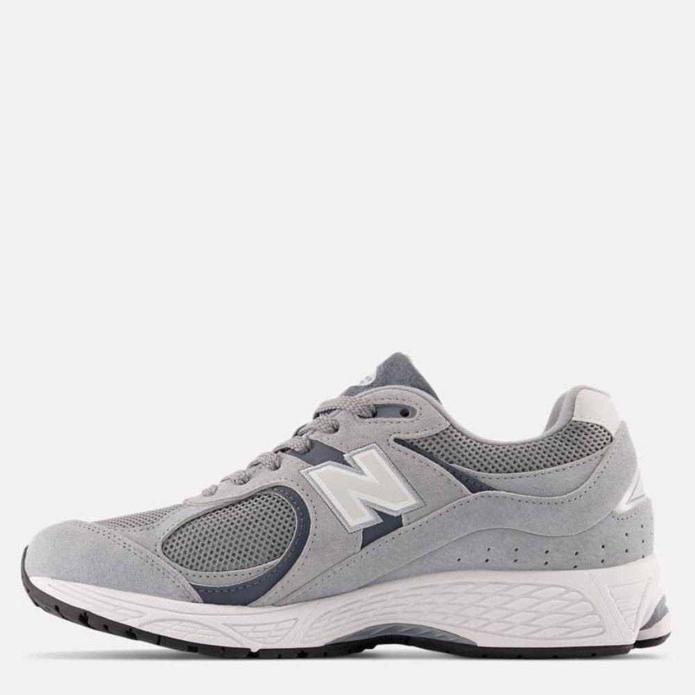 NEW BALANCE 2002R LIFESTYLE SNEAKERS