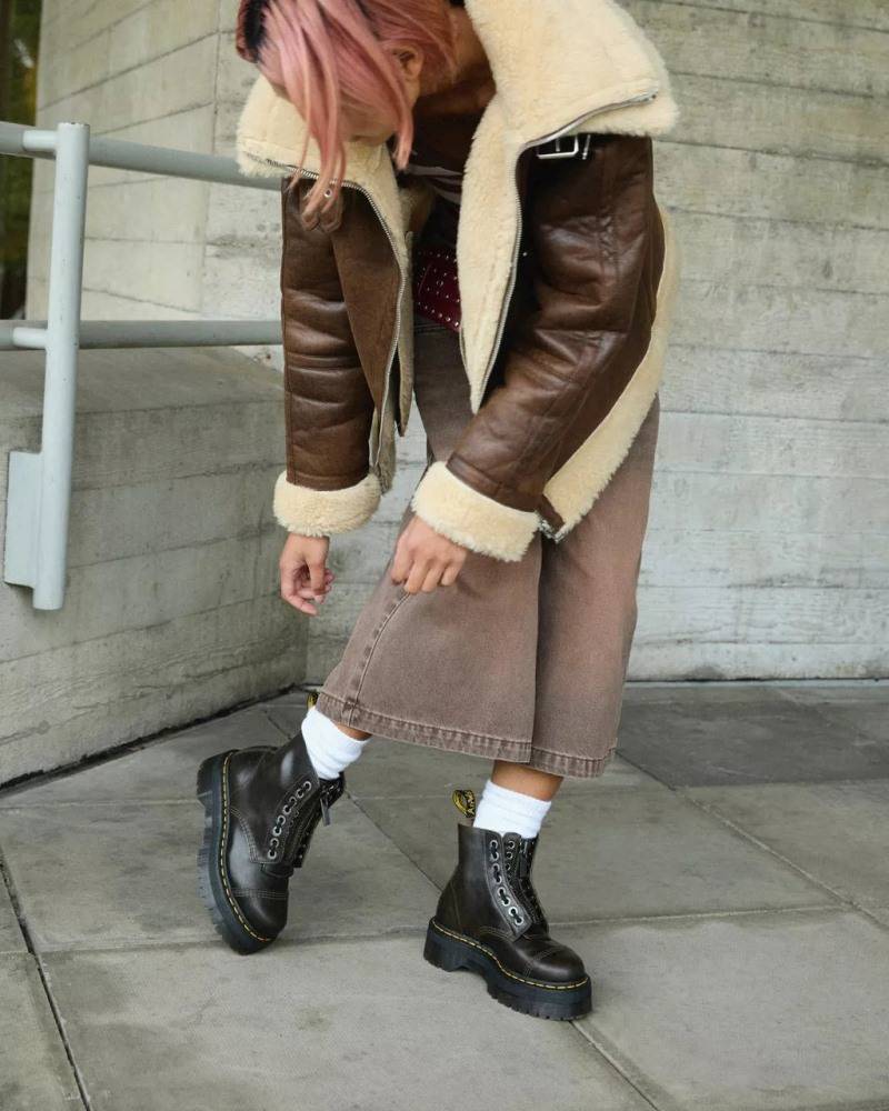 DR. MARTENS SINCLAIR ORLEANS SHORT BOOTS
