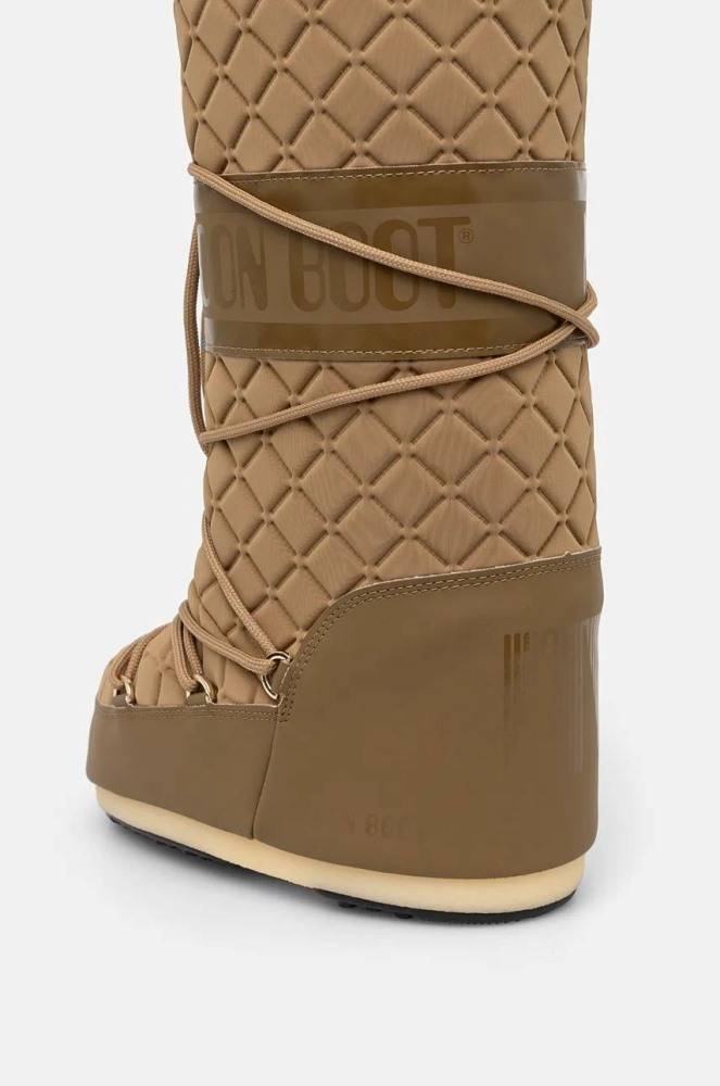 MOON BOOT ICON QUILT