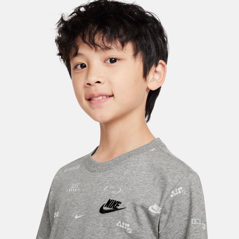 NIKE KIDS NSW TEE ALL-OVER-PRINT