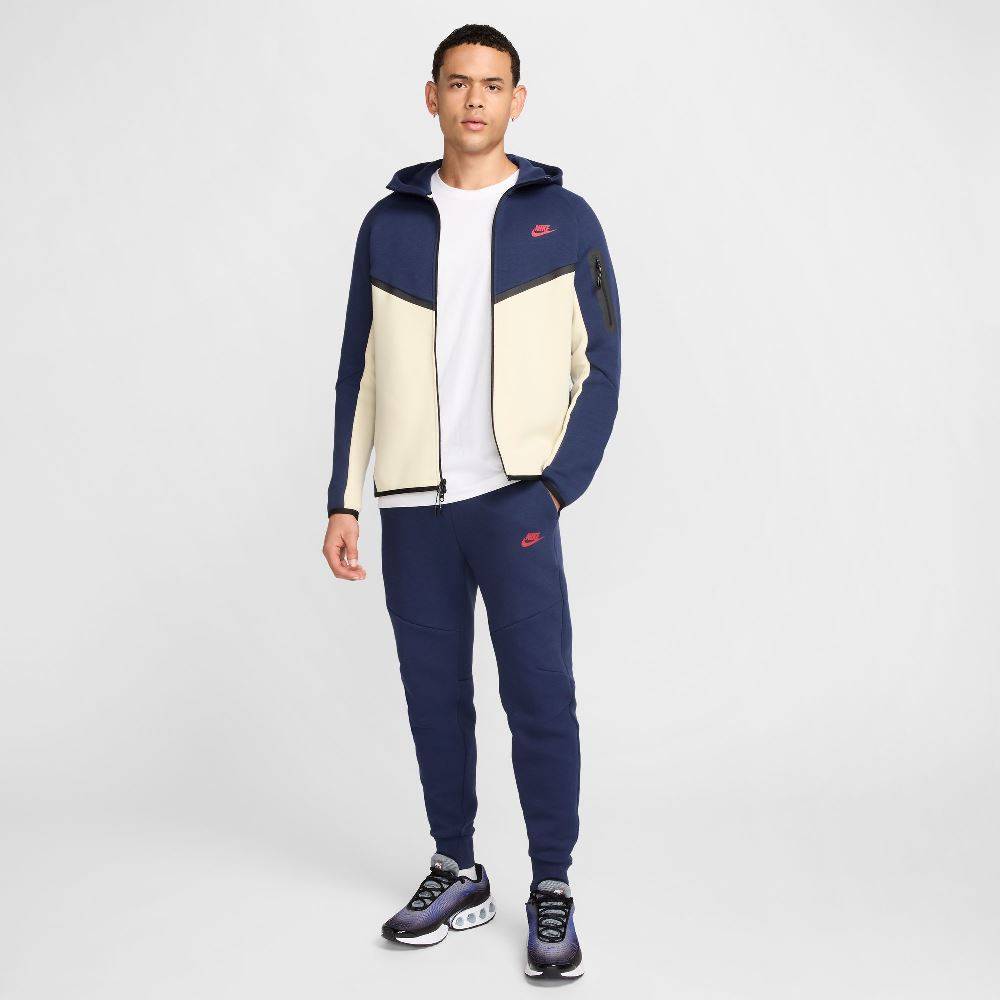NIKE TECH FLEECE FULL-ZIP WINTER HOODIE