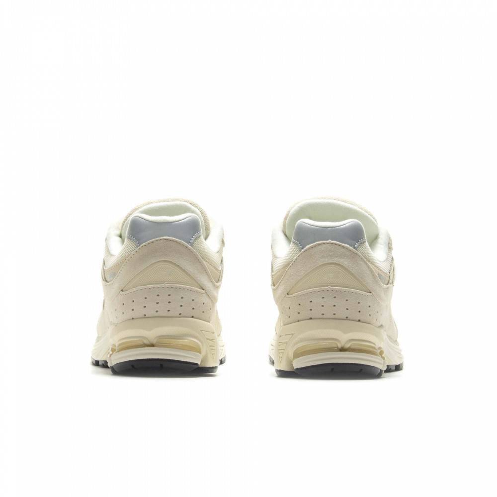 NEW BALANCE 2002R LIFESTYLE SNEAKERS