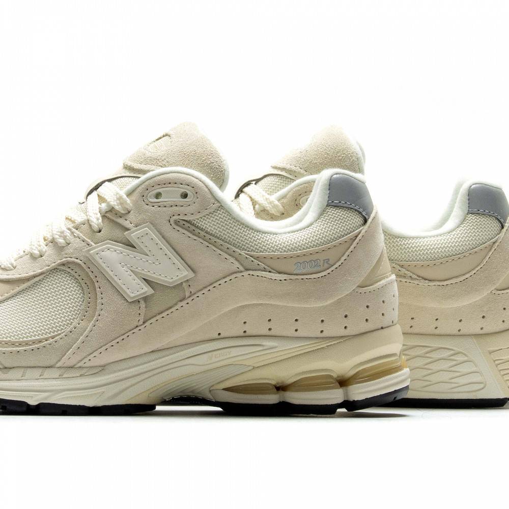 NEW BALANCE 2002R LIFESTYLE SNEAKERS