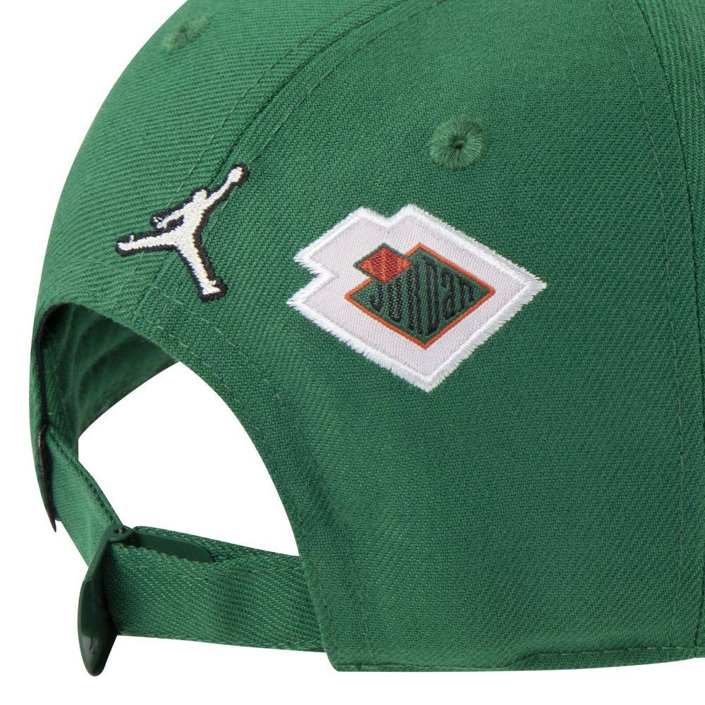 NIKE JORDAN SIGNATURE CURVEBRIM