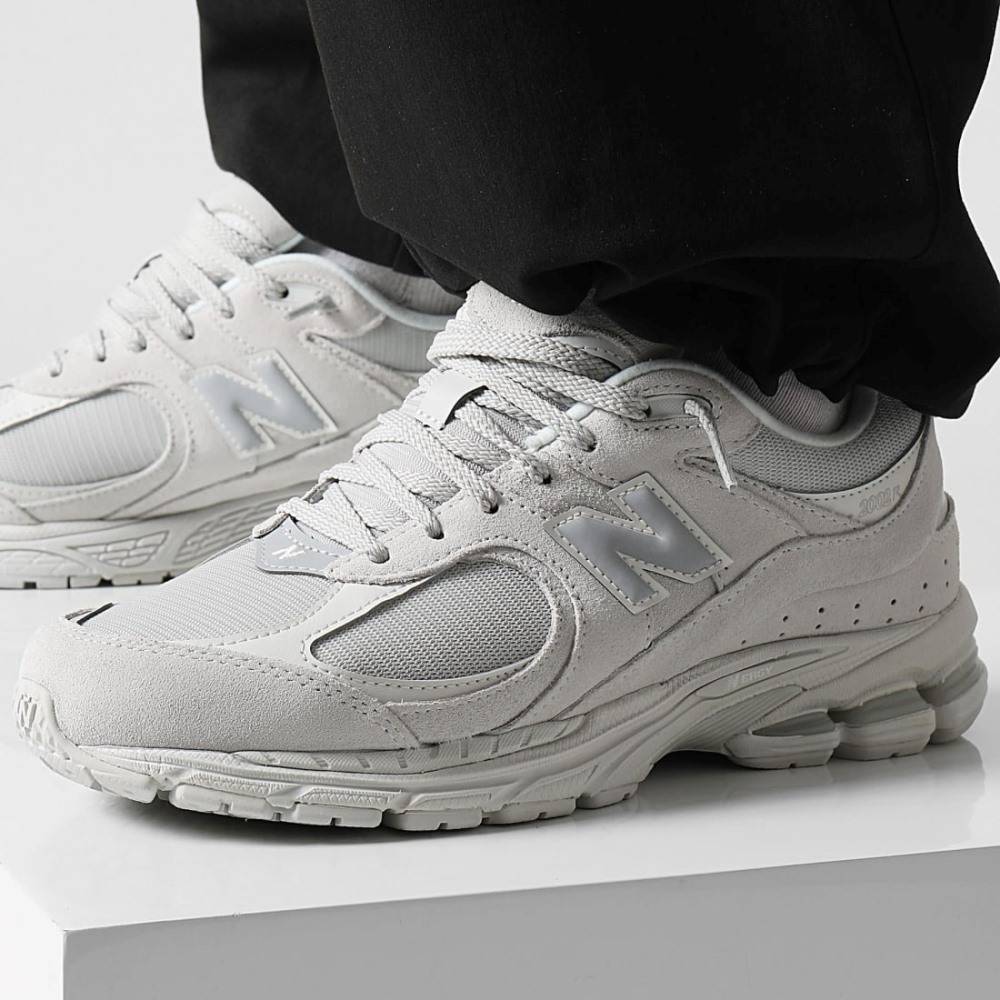 NEW BALANCE 2002R UNISEX SHOES