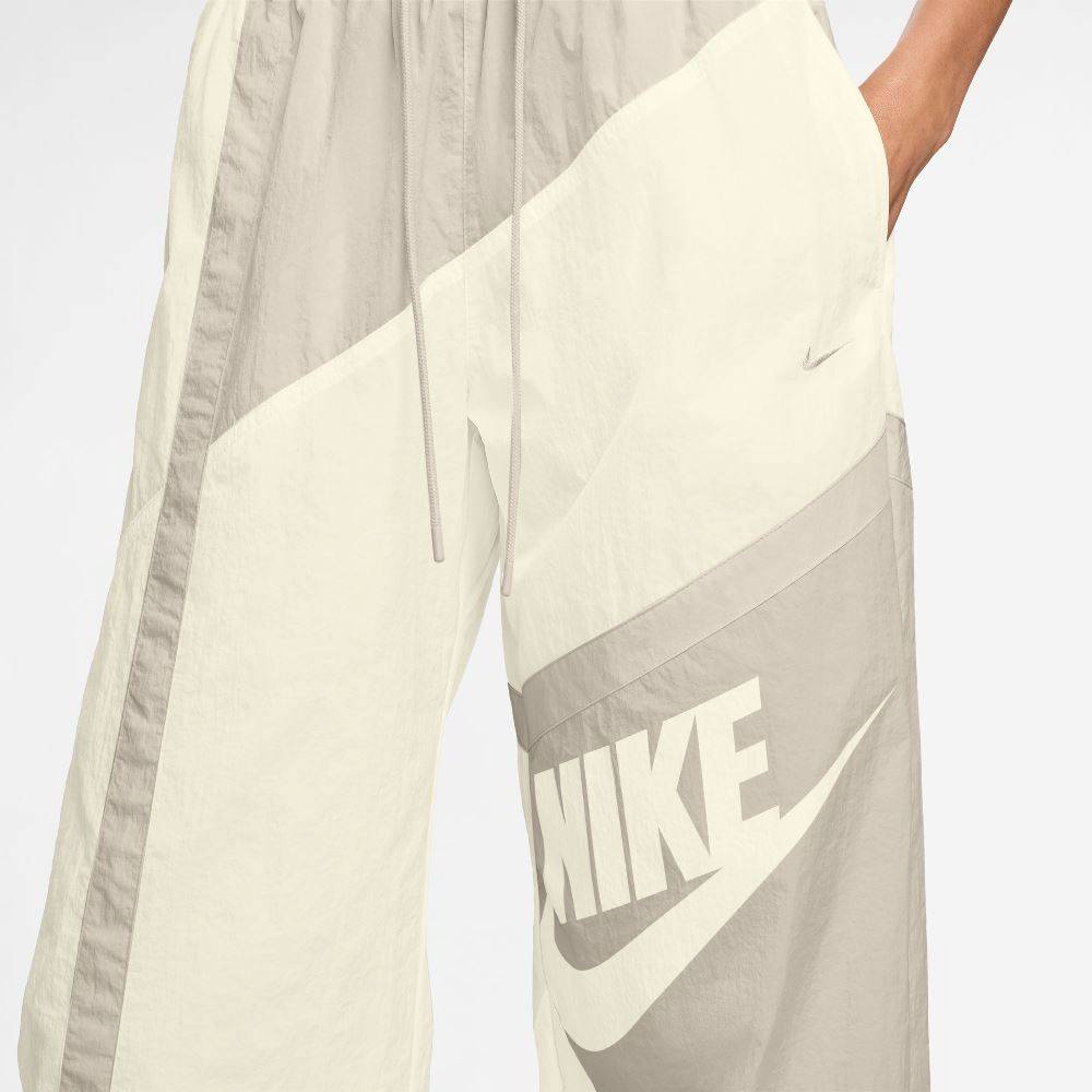 NIKE NSW STREET MID-RISE WOVEN OPEN-HEM PANT