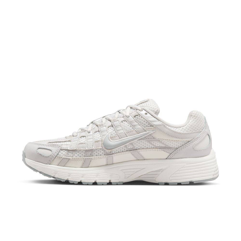 NIKE WOMENS P-6000 SE