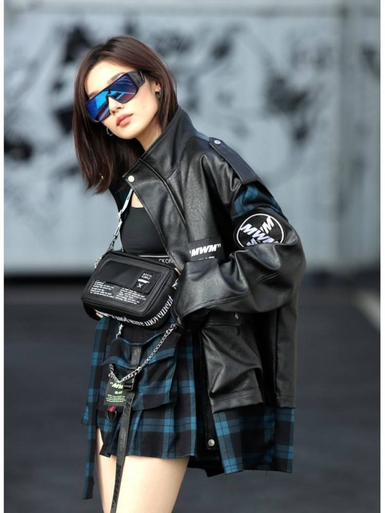 MWM CHAIN MINI BAG