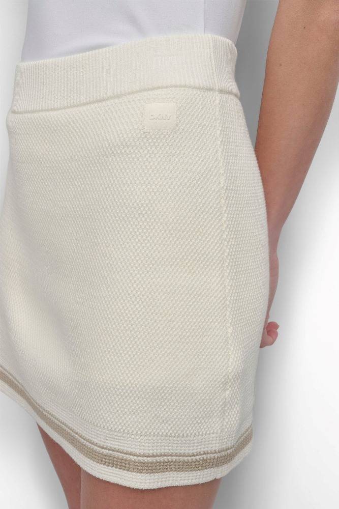 DKNY COURT SKIRT WITH LOGO PATCH