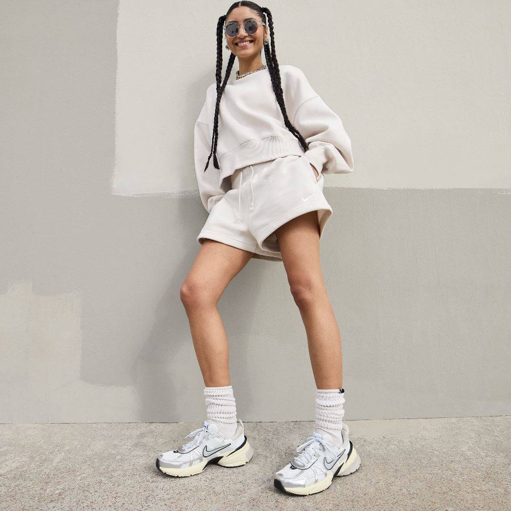 NIKE WOMENS V2K RUN