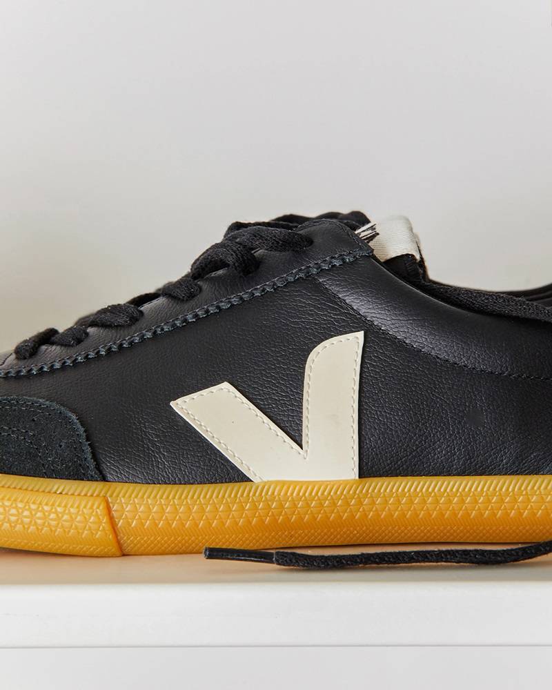 VEJA VOLLEY ORGANIC LEATHER SHOES