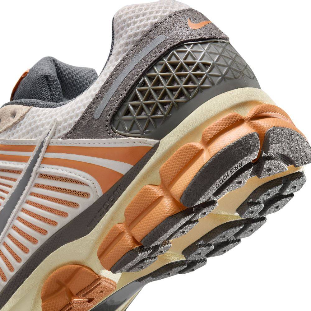 NIKE ZOOM VOMERO 5