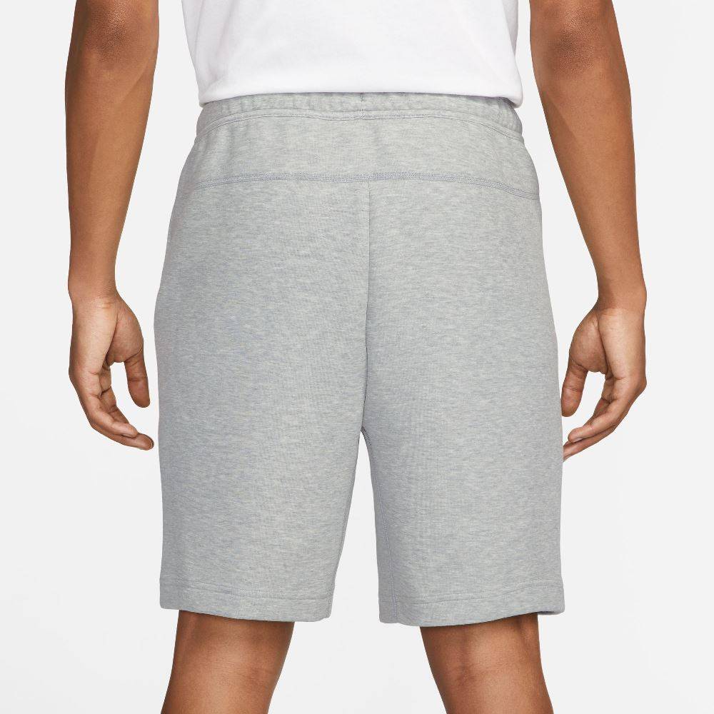 NIKE TECH FLEECE SHORT