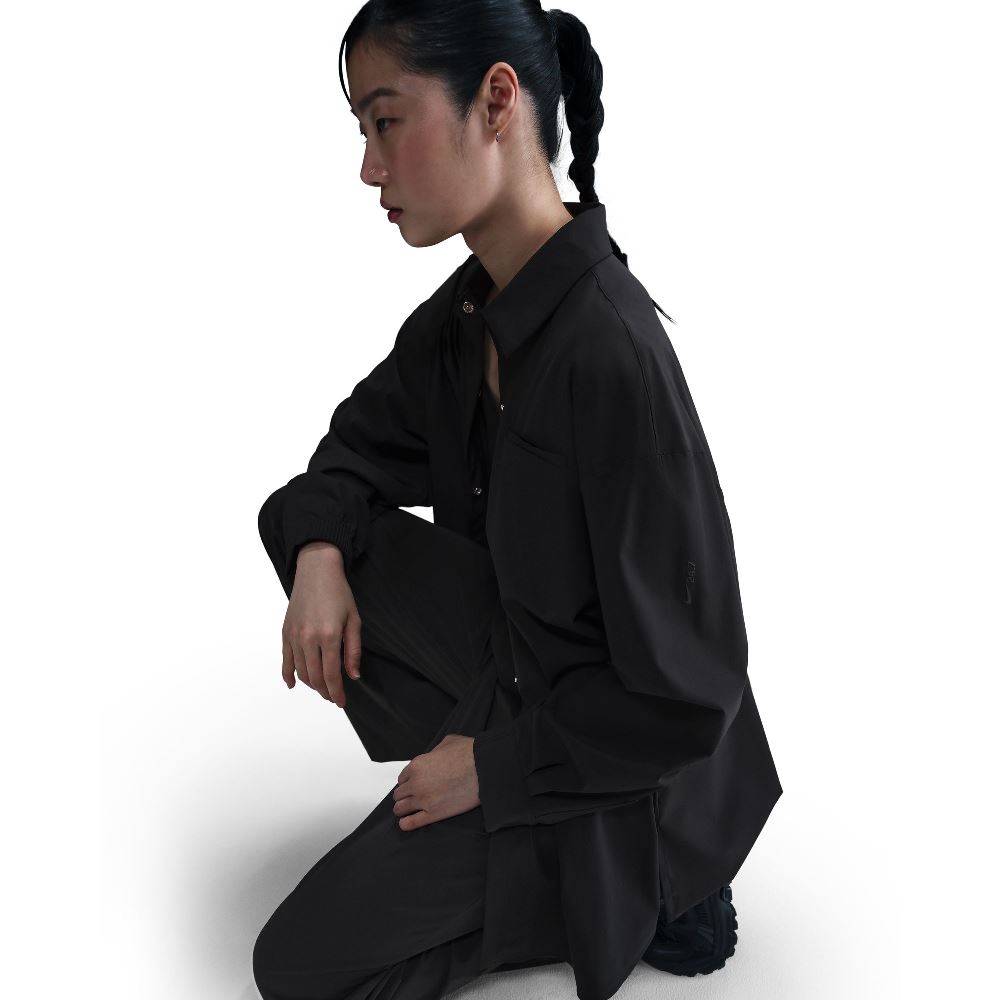 NIKE DRI-FIT OVERSIZED LONG-SLEEVE SHIRT