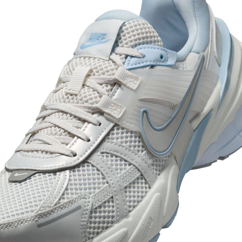 NIKE WOMENS V2K RUN