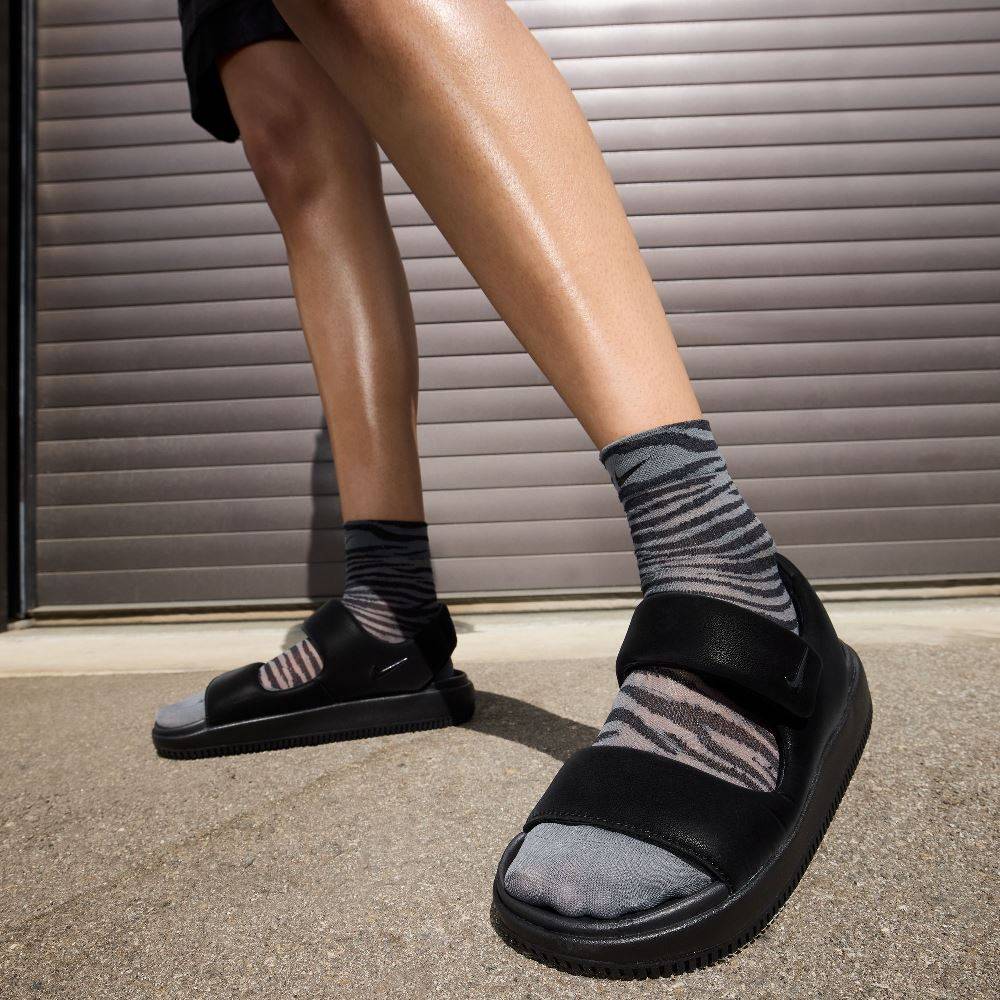 NIKE WOMENS CALM SANDAL