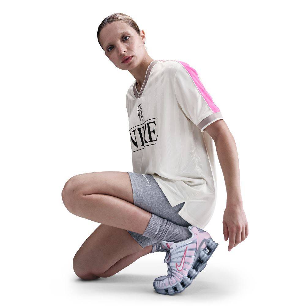NIKE WOMENS V NECK STREET JERSEY