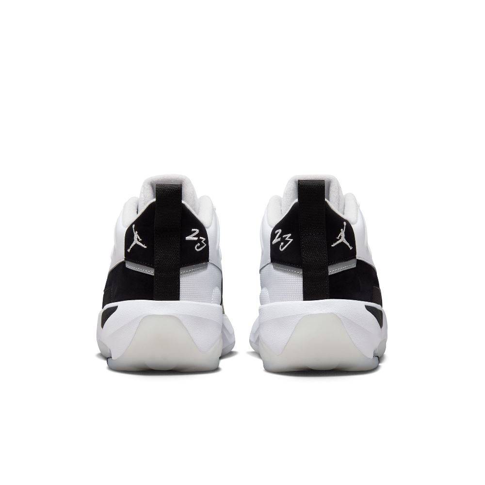 NIKE JORDAN MAX AURA 7