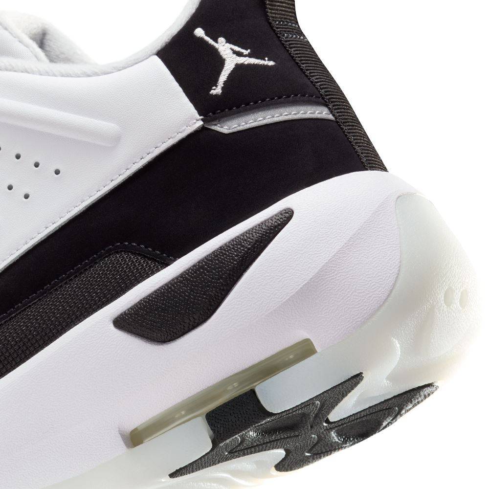 NIKE JORDAN MAX AURA 7